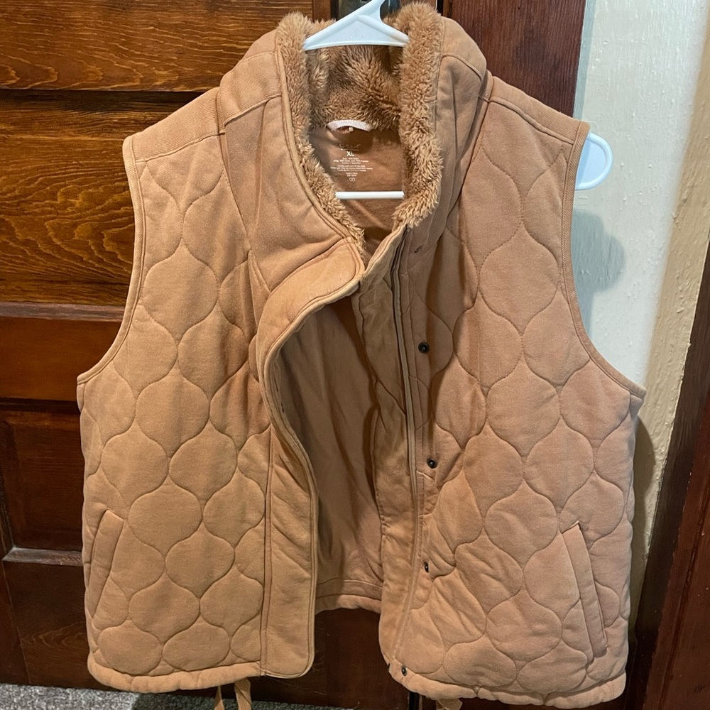 Calia vest.